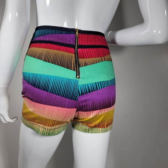 Trina Turk Multi Colored Shorts BUNDLE&SAVE! - Picture 2 of 4